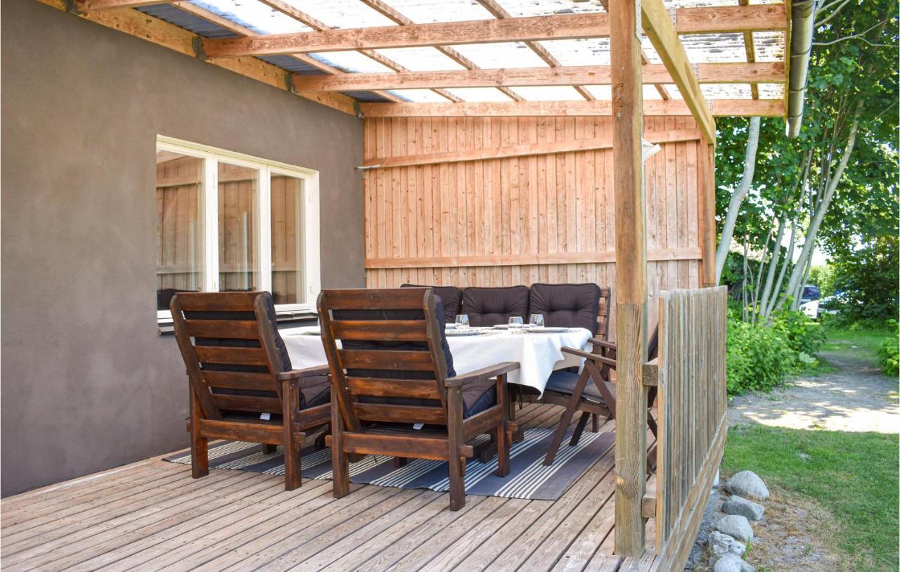 2 Bedroom Amazing Home In Fjaelkinge Exterior photo